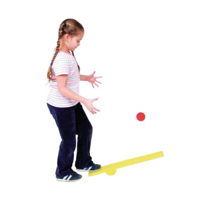 Findel Everyday Kick Flick Skills Trainer - Yellow