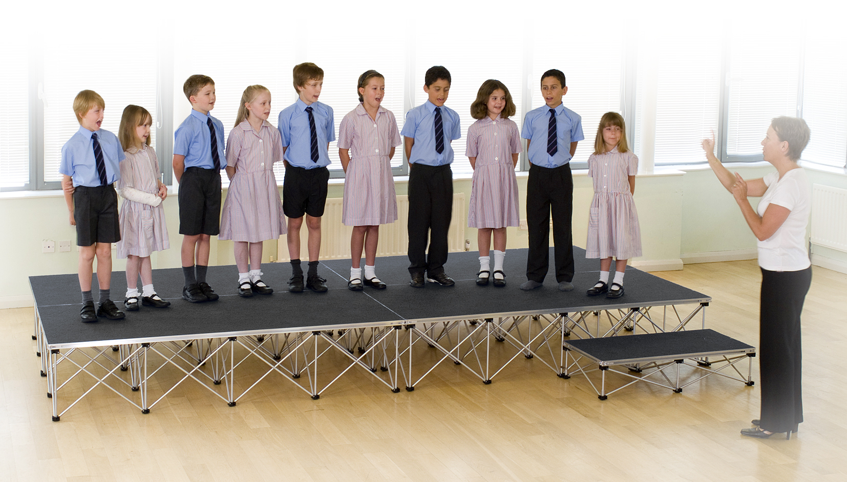 UL_Pack_B_Choir_Grey_stage_ETbqaEkVtU.jpg